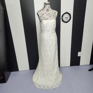 Galina Lace Wedding Dress in Cream